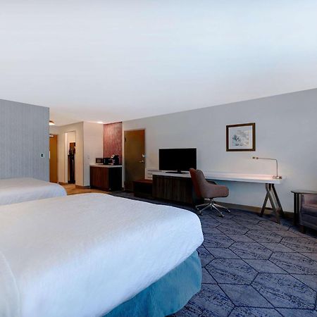 Hilton Garden Inn סידר רפידס מראה חיצוני תמונה