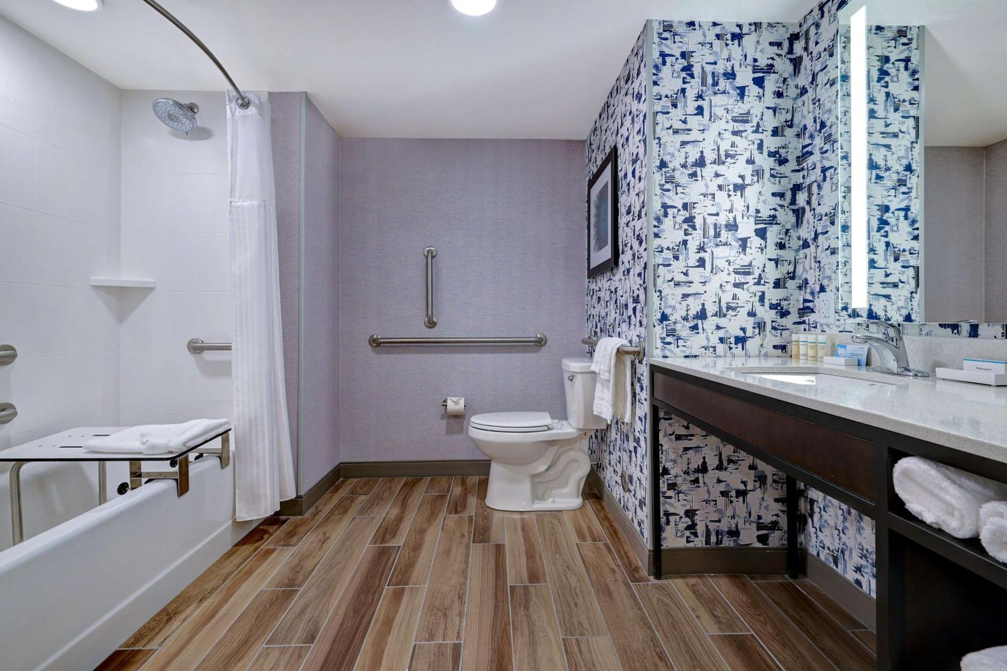 Hilton Garden Inn סידר רפידס מראה חיצוני תמונה