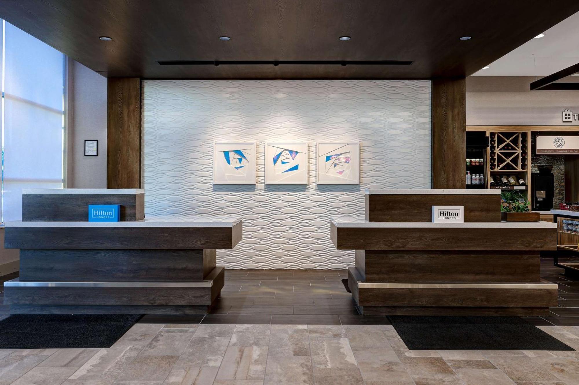 Hilton Garden Inn סידר רפידס מראה חיצוני תמונה