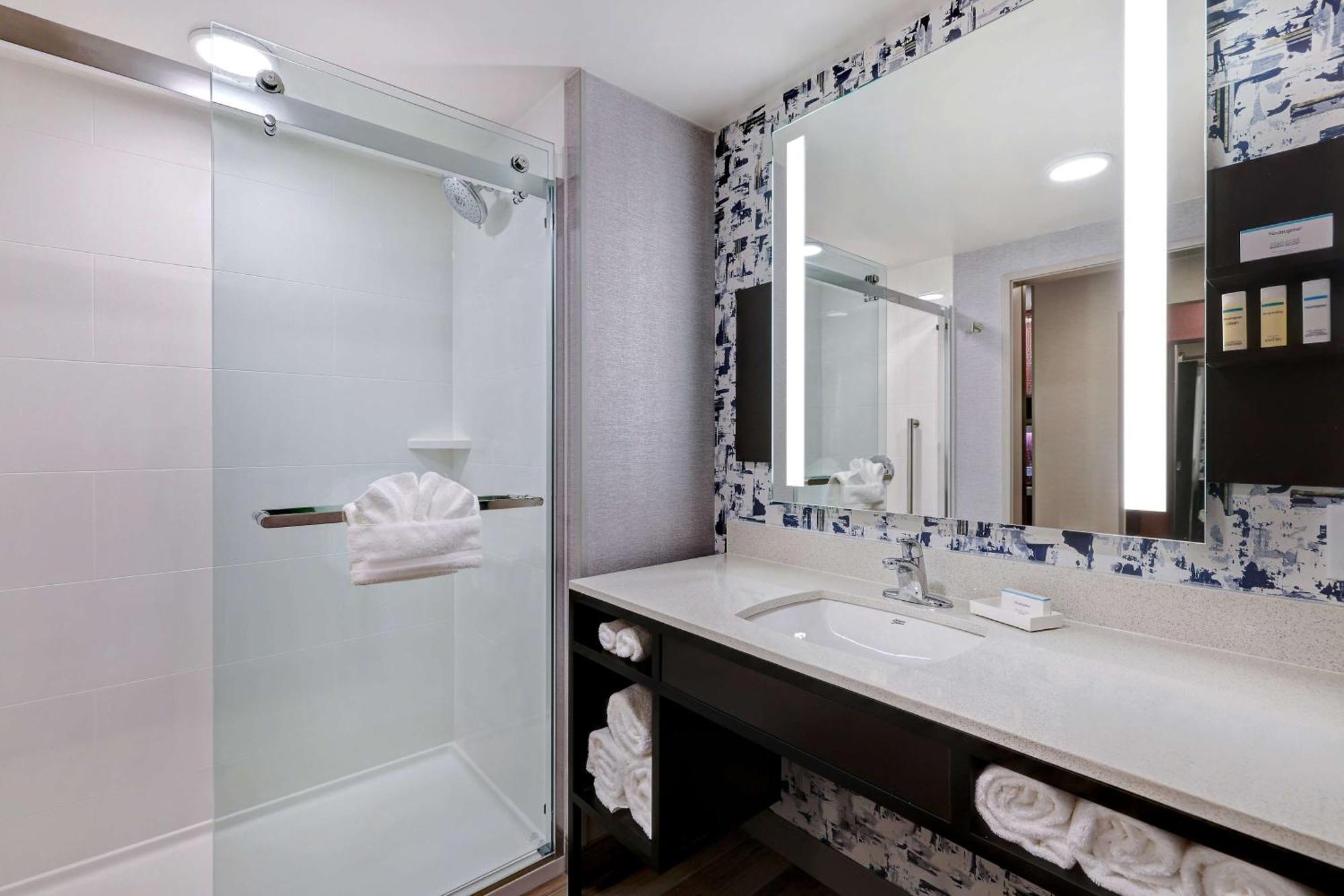 Hilton Garden Inn סידר רפידס מראה חיצוני תמונה