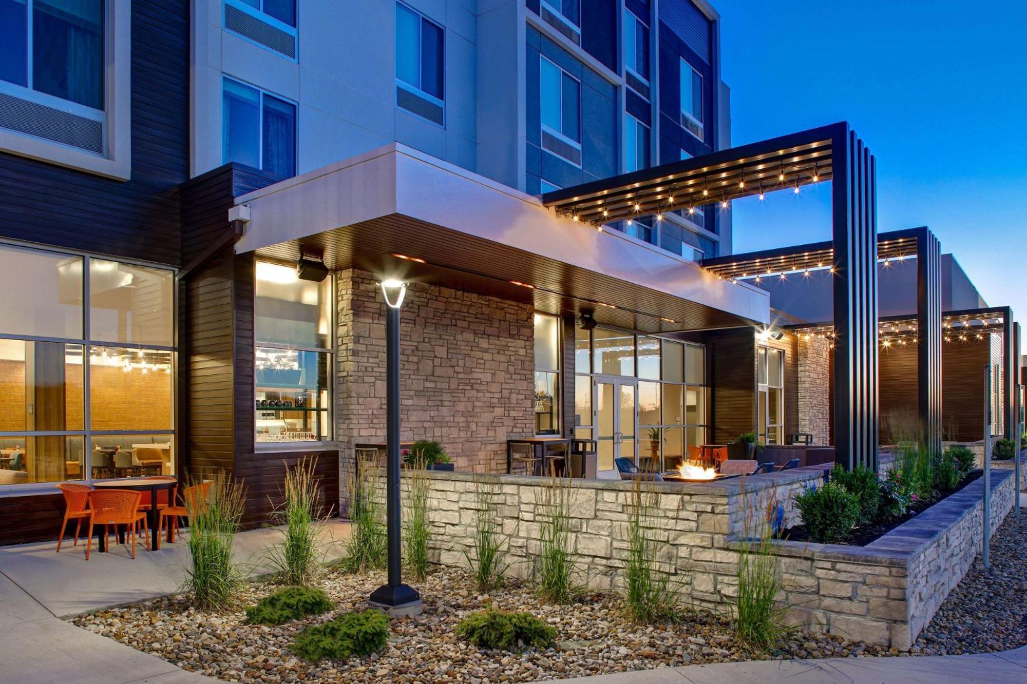Hilton Garden Inn סידר רפידס מראה חיצוני תמונה