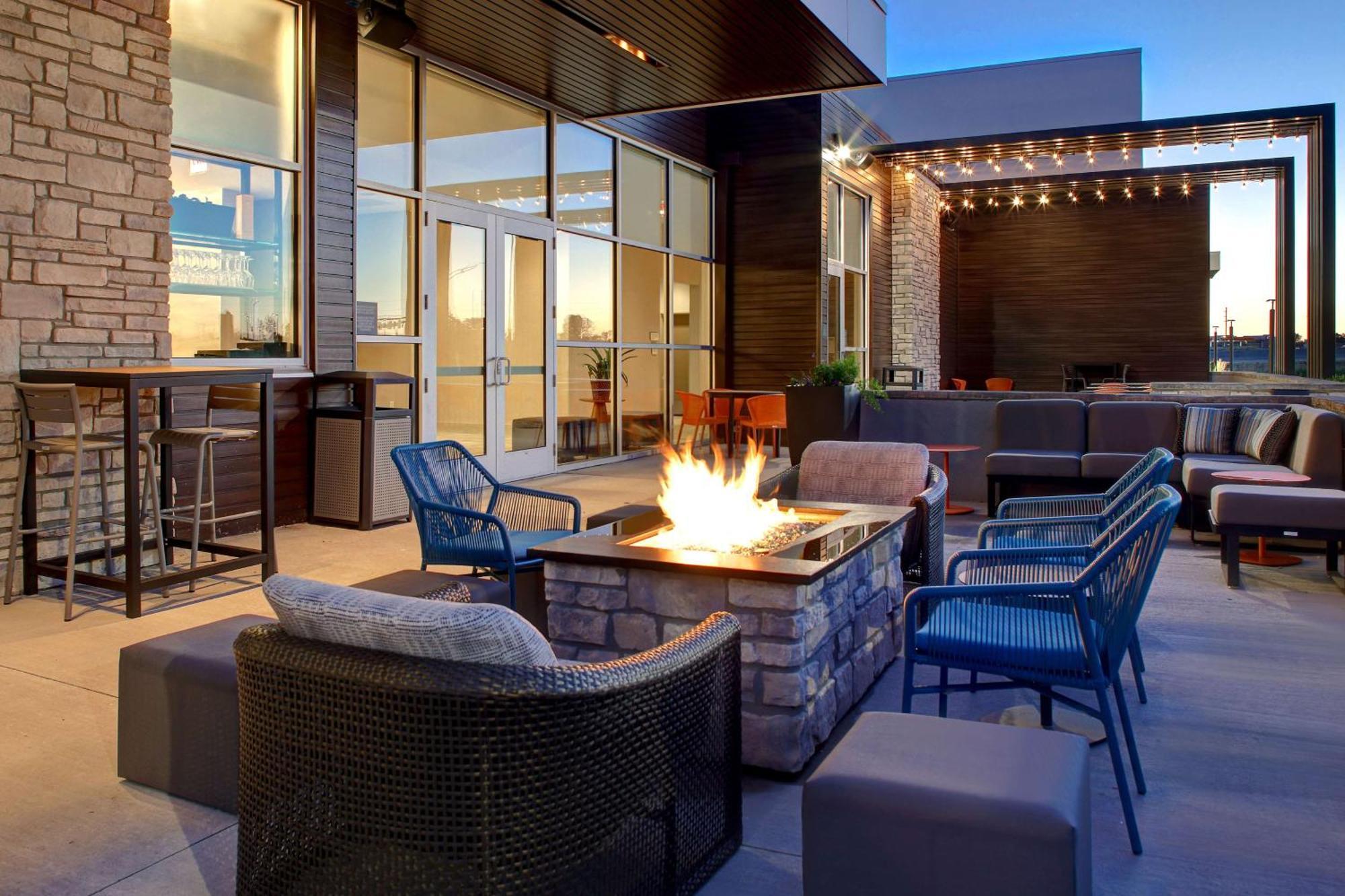 Hilton Garden Inn סידר רפידס מראה חיצוני תמונה