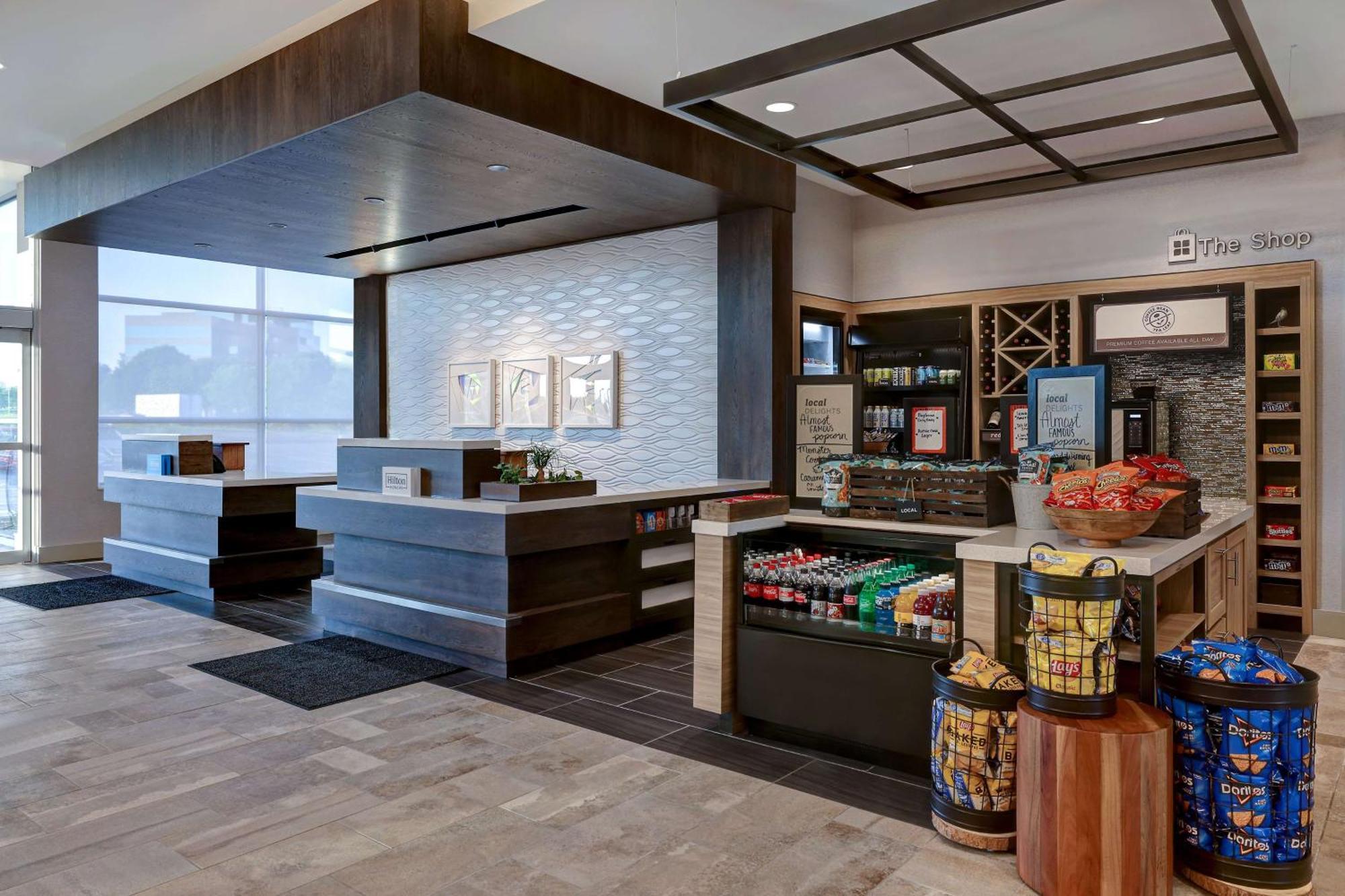 Hilton Garden Inn סידר רפידס מראה חיצוני תמונה