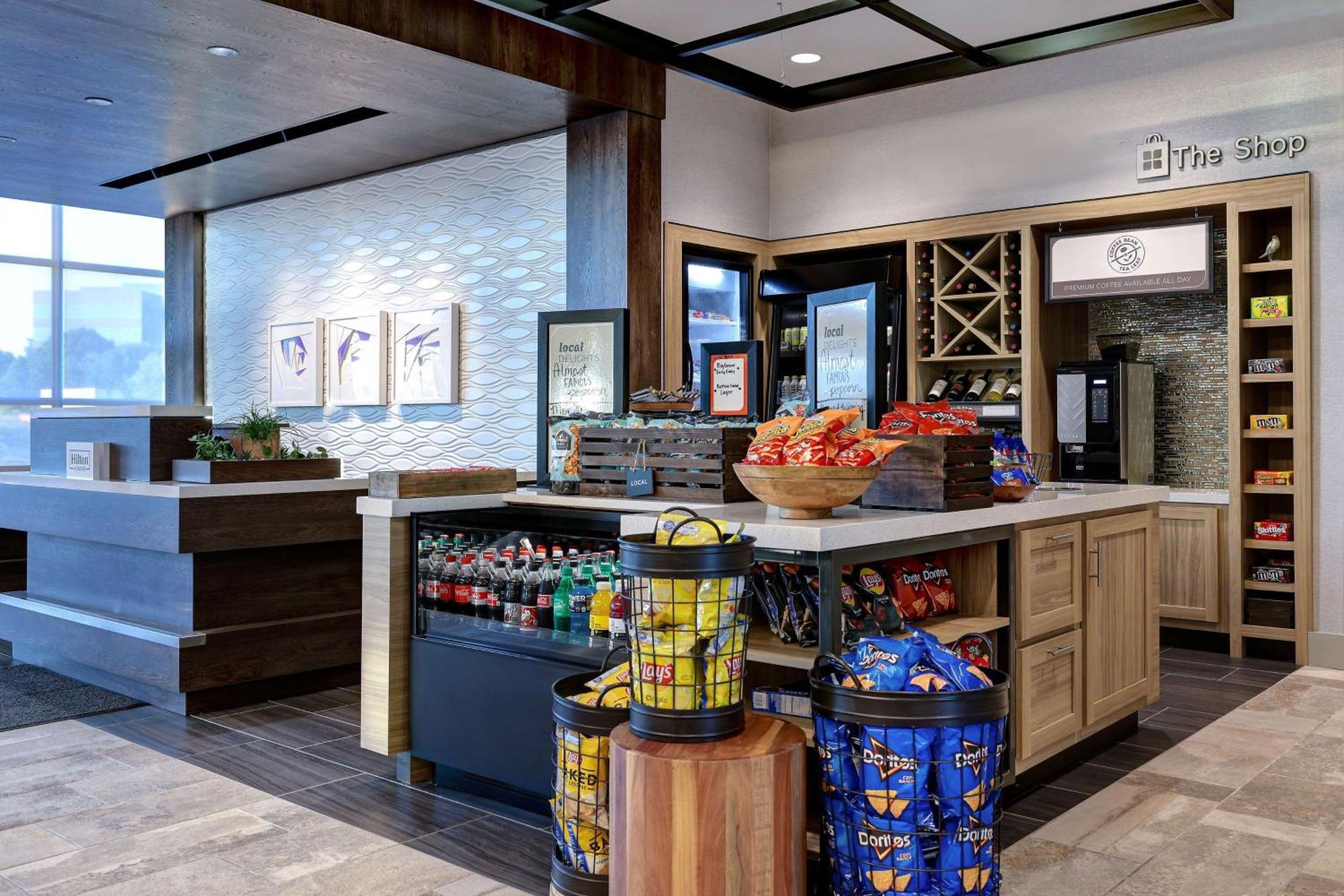 Hilton Garden Inn סידר רפידס מראה חיצוני תמונה